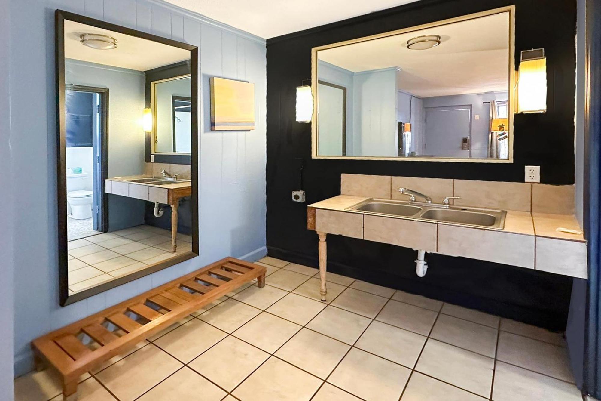 Luxury Inn By Oyo Albany Buitenkant foto